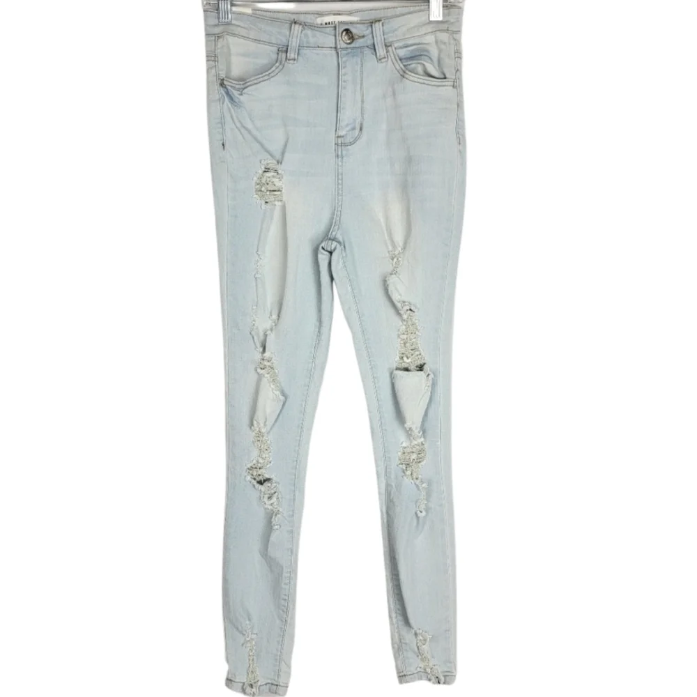 Almost Famous Distressed High Rise Skinny Light Wash Stretch Blue Jeans Size 1